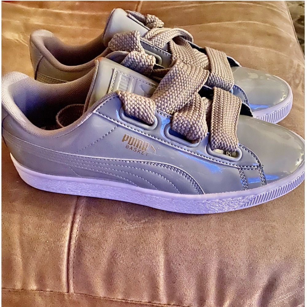 Puma  ❤️ Patent Gray Lace Up Sneakers ❤️V-Day Sale